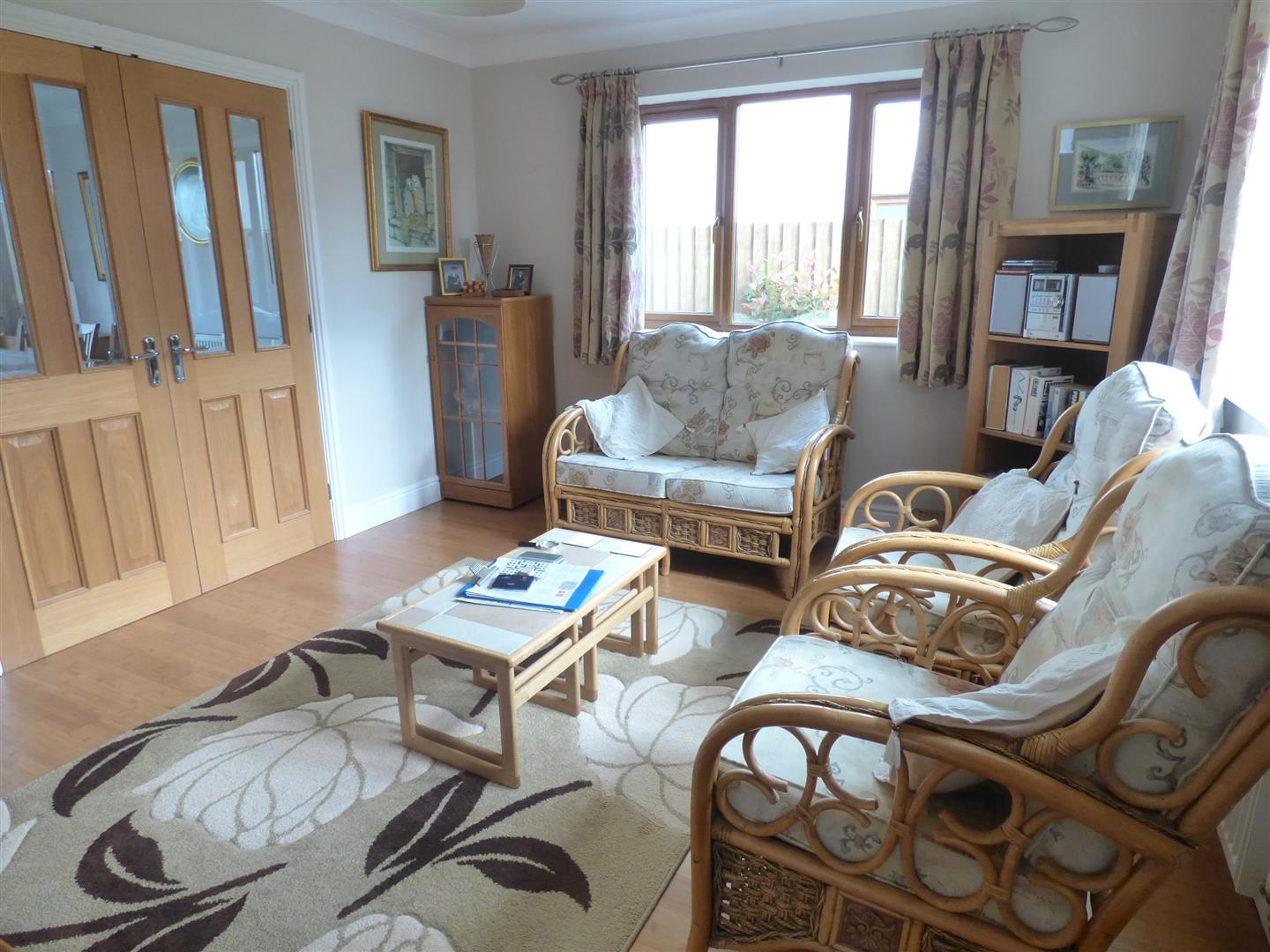 SITTING ROOM